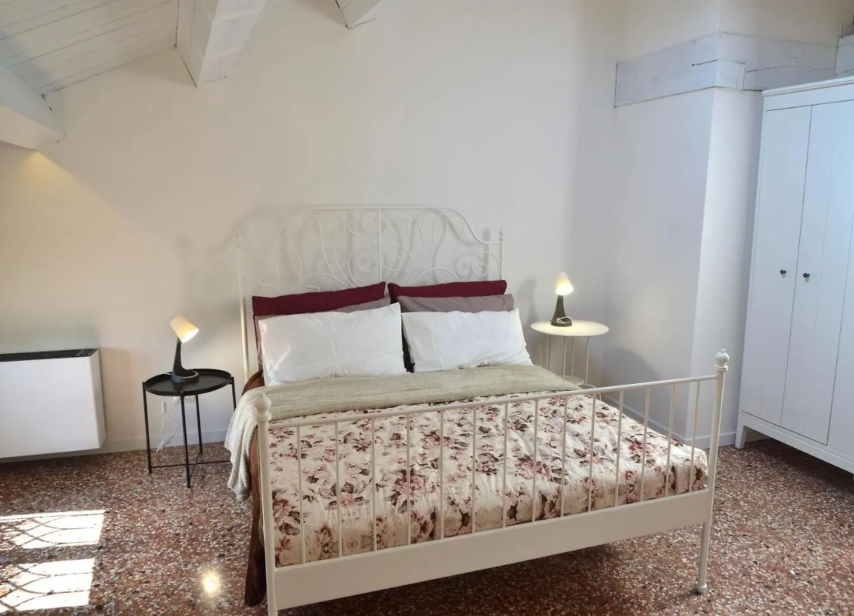Olly Home Luxury Loft Noale Italia